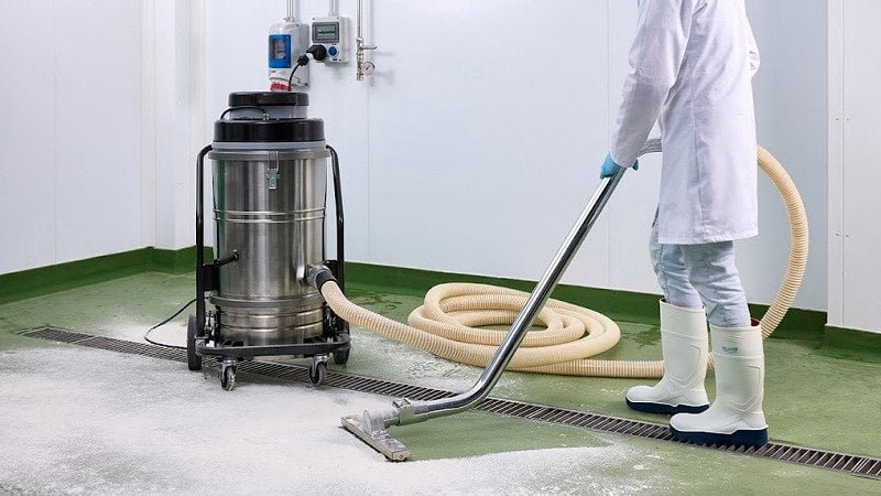 How to Choose an Industrial Wet and Dry Vacuum Cleaner?