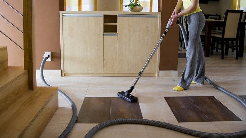 Suction Pressure vs Airflow: Which Matters More for Dust, Pet Hair, and Large Debris?